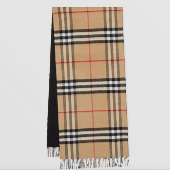 Burberry Reversible Giant Check To Solid Cashmere Scarf - Picture 9 of 15
